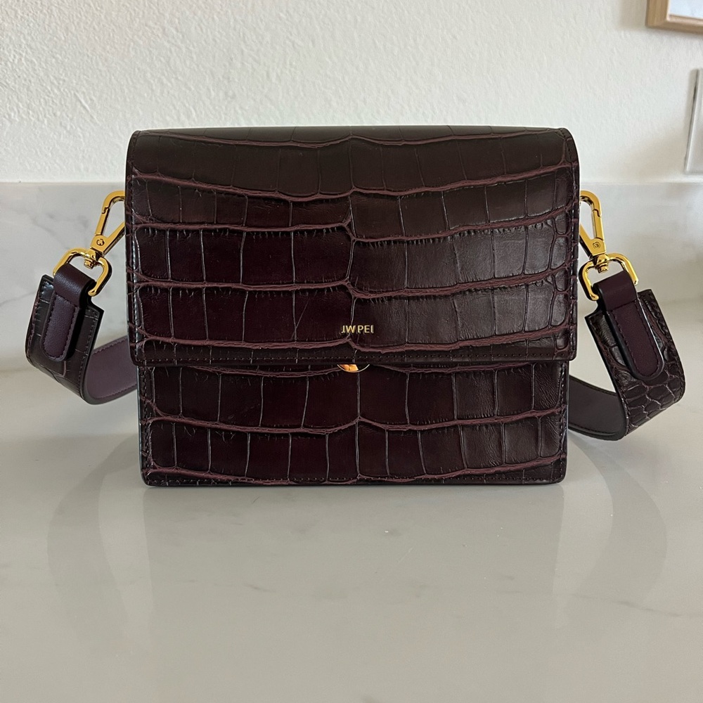 JW PEI Purse